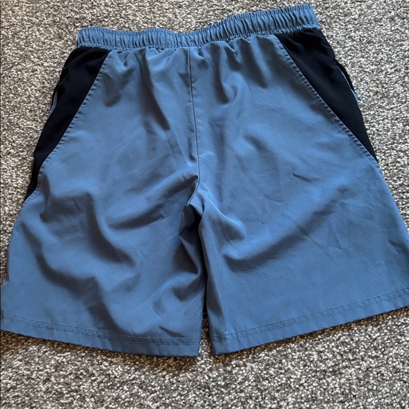 Shorts boys size 10-12 - Picture 5 of 17